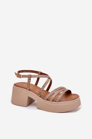 Sandały Model Maciejka 06990-25 Gold - Step in style