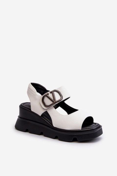Sandały Model Triaola 58292 White - Step in style