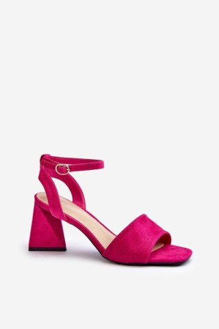 Sandały Model Upttima 17328 Fuksja - Step in style