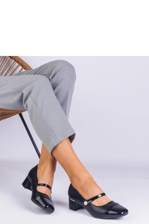 Czółenka Model Ivanita VB51335 Black - PRIMO