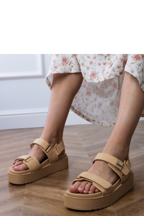 Sandały Model Areka YQ77-19 Beige - PRIMO