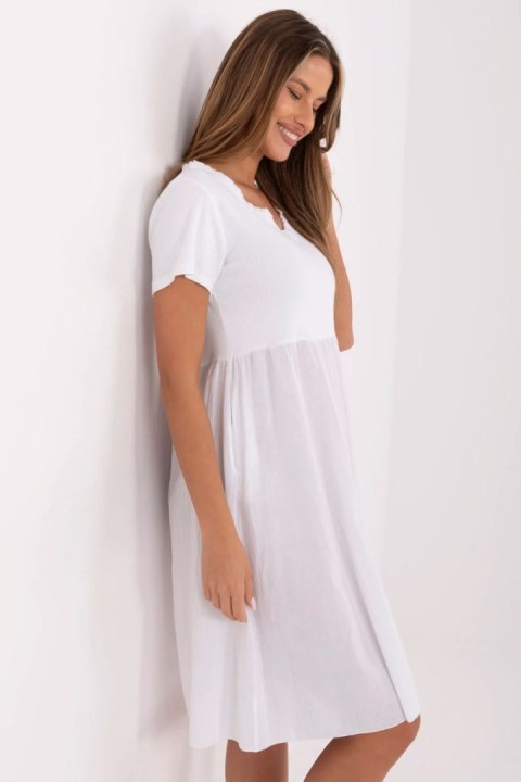 Sukienka Model DHJ-SK-25370.85 White - Italy Moda
